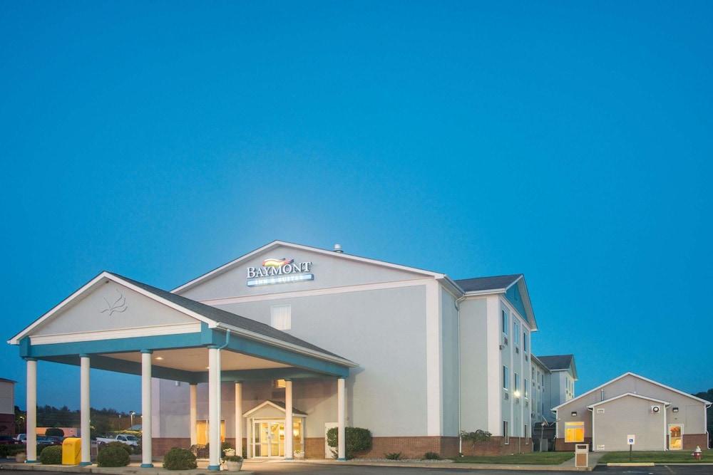 Baymont By Wyndham Elizabethtown Hotel Exterior photo