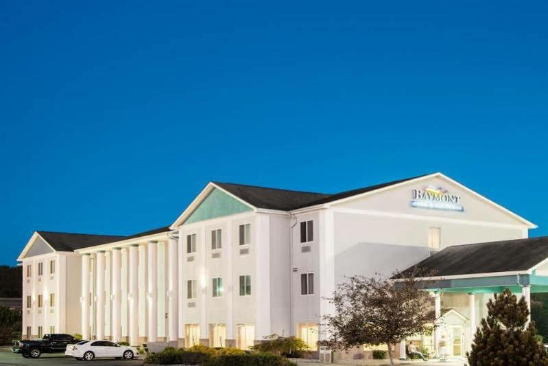 Baymont By Wyndham Elizabethtown Hotel Exterior photo